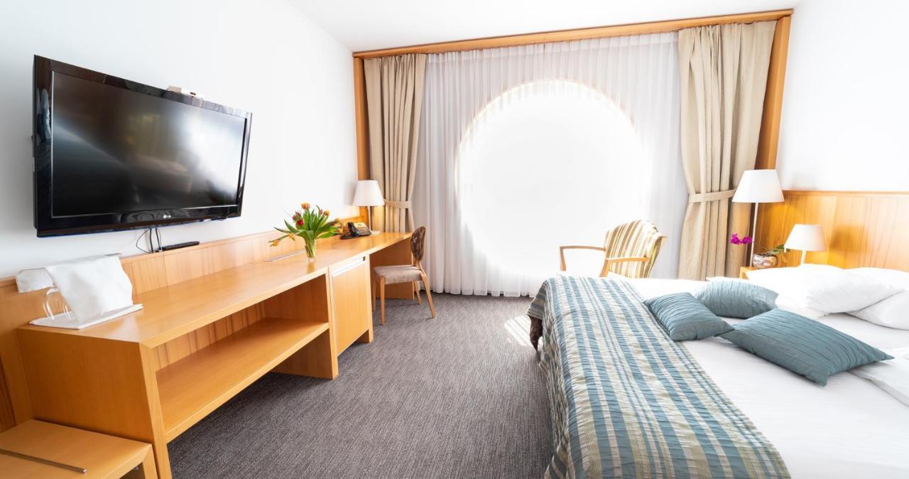 Hotel Jozef Idrija Εξωτερικό φωτογραφία
